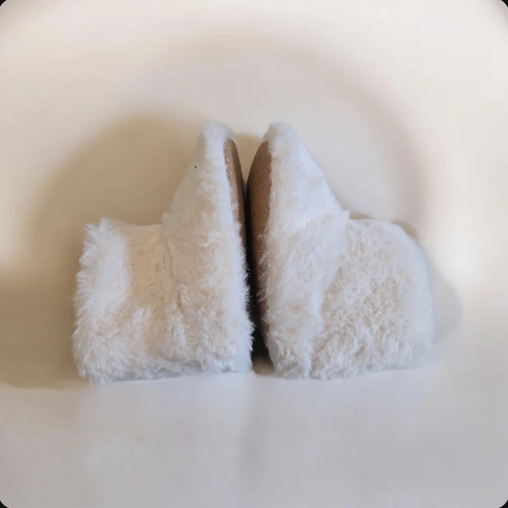 Old Navy Unisex Faux-Fur Booties for Baby Size 12-18M